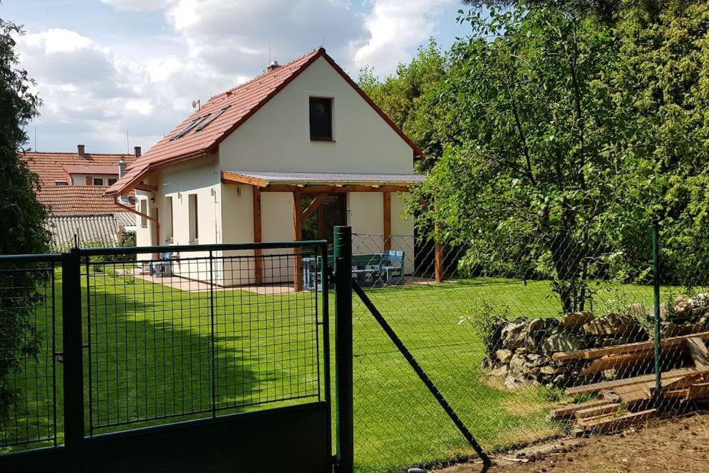 Вилла Prazdninovy Dum Barca Vlkov (Tabor)